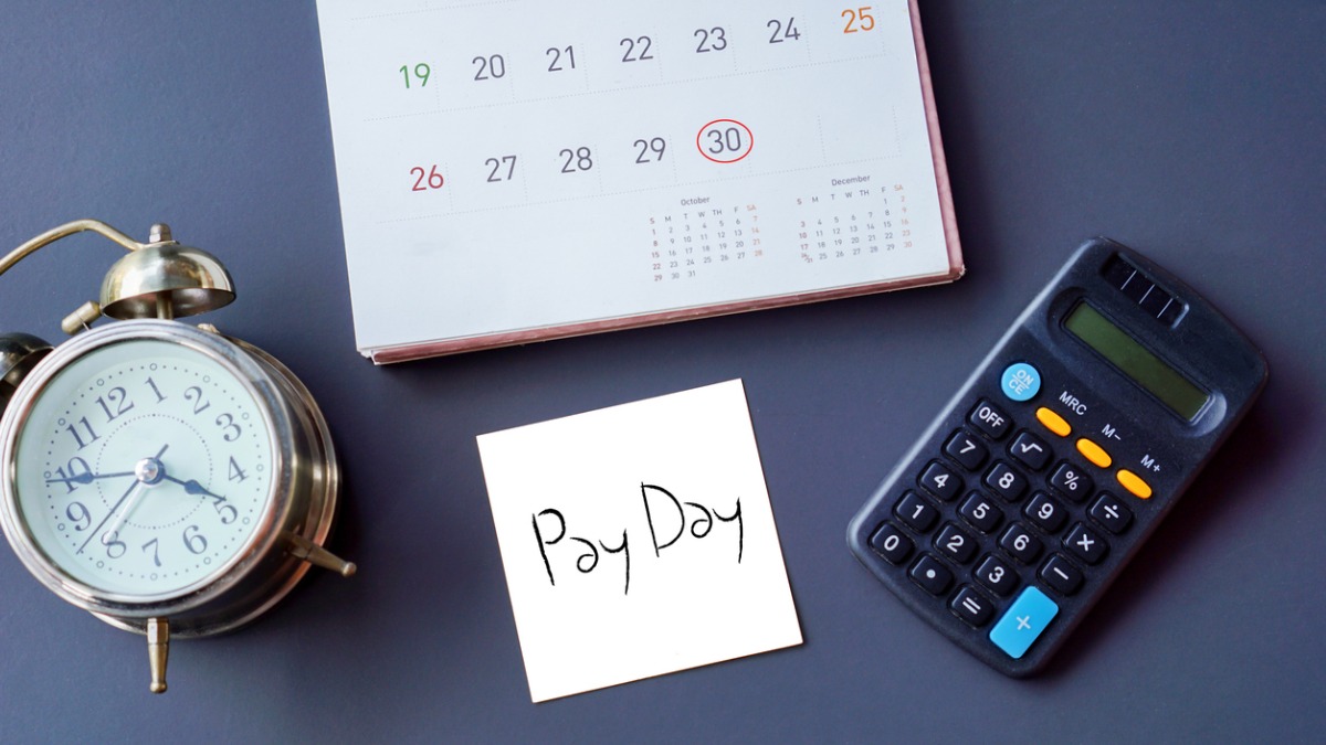 Munkabérelőleg helyesen 