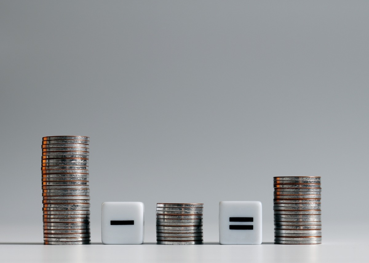 A levonást mindig a nettó munkabérből kell teljesíteni, az adó- és járulékkötelezettségek levonása után