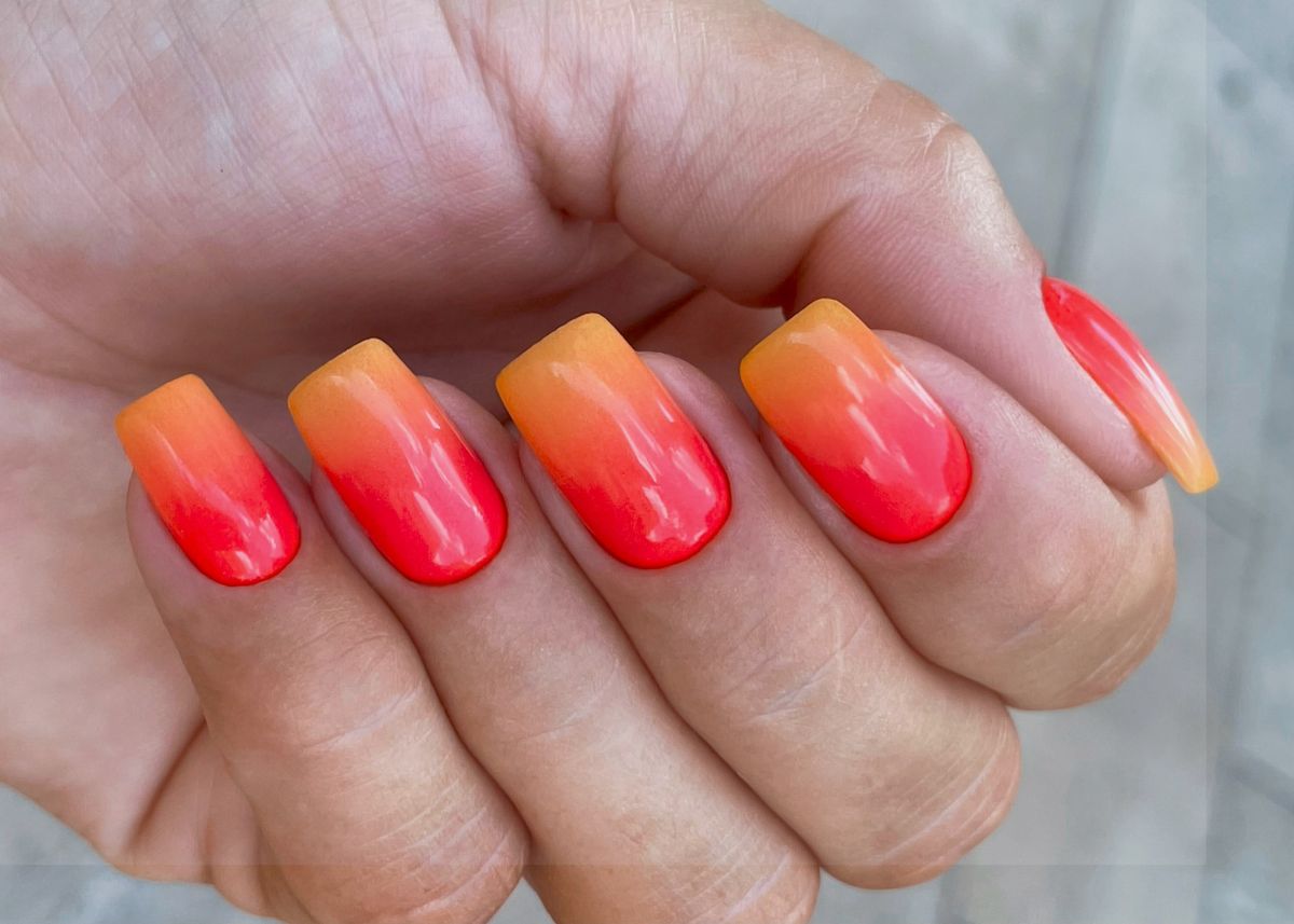 Sunset nails ombre átmenettel