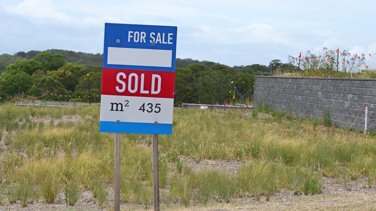 Kivitelezés áfája eladott telken