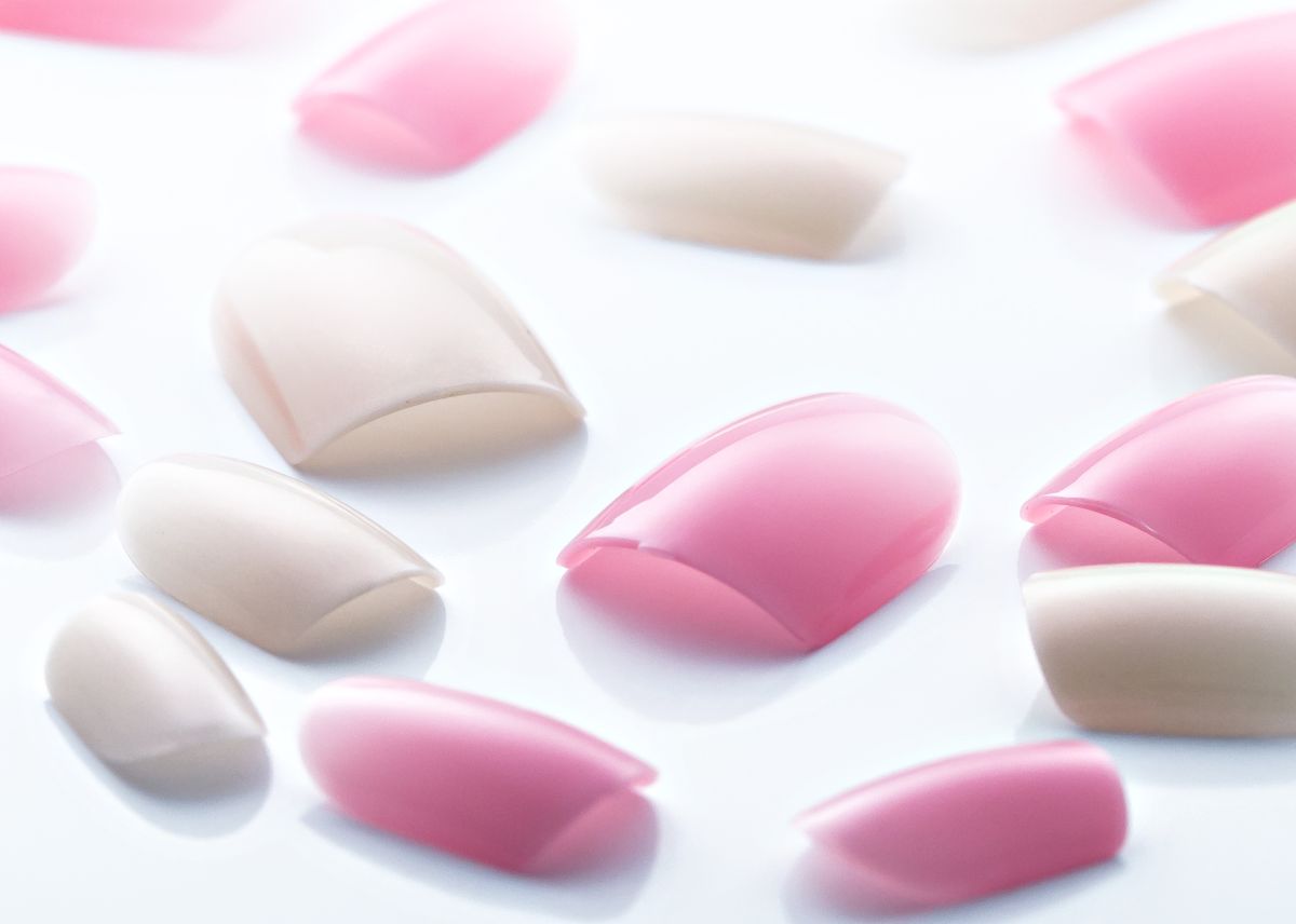 A kagyló a dekoráción túl a köröm díszítésére is szolgálhat