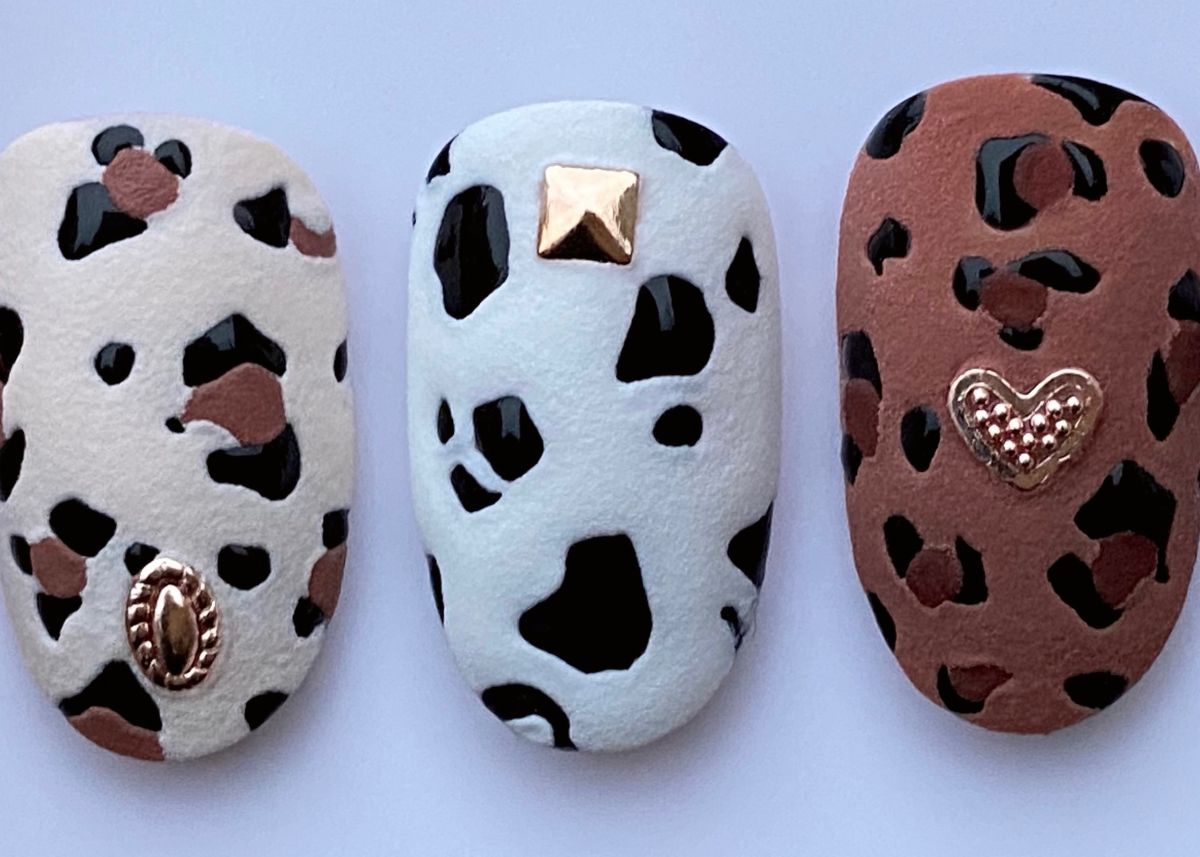 Állatminta a körmökön