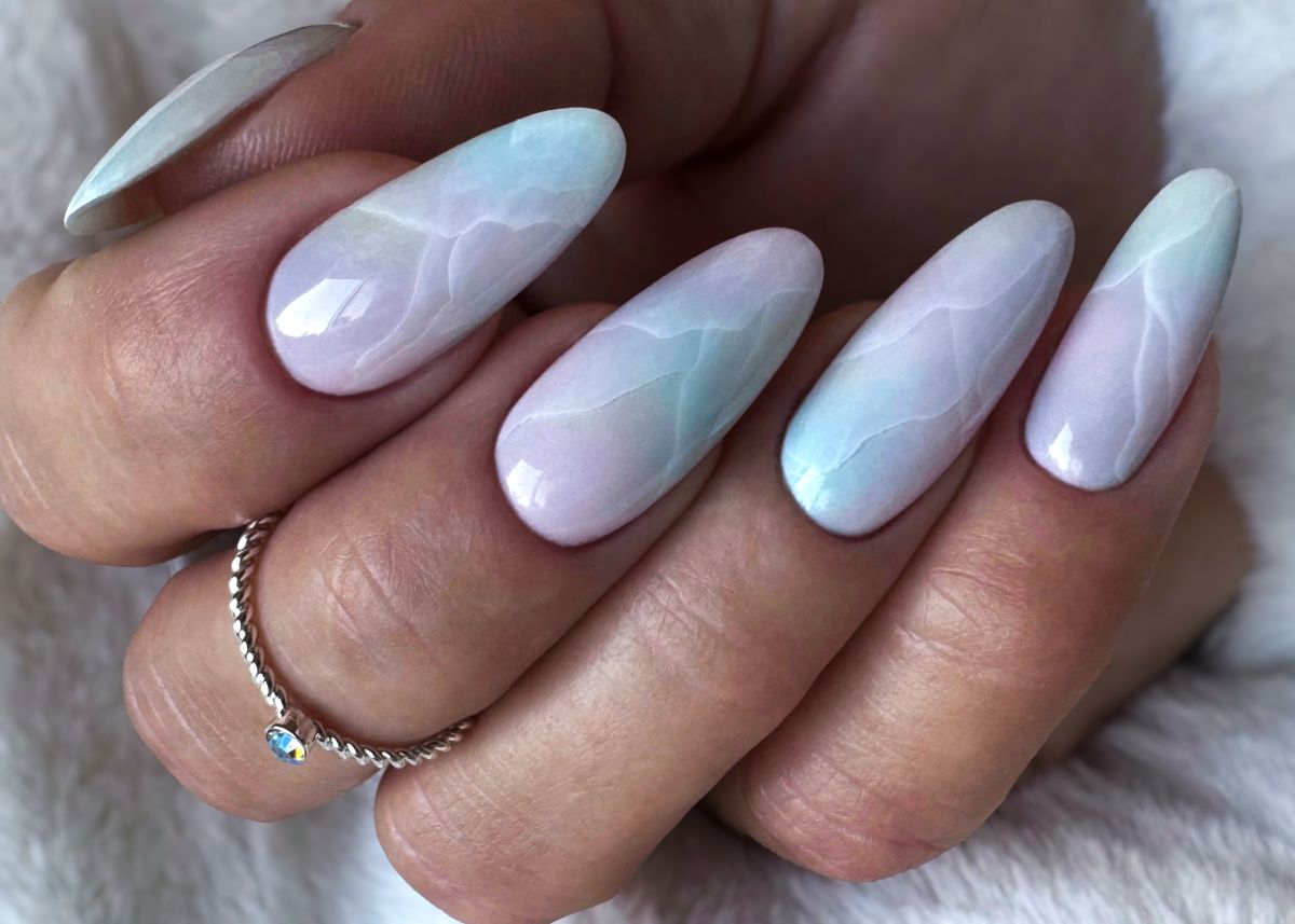 Az Aquaink márványtechnika élethű erezete és finom színátmenete