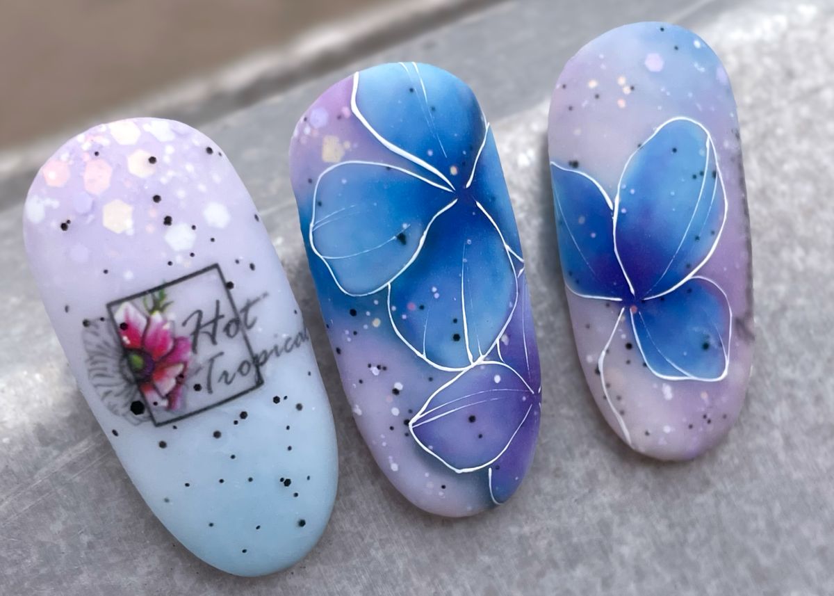 Díszítések körömmatricával