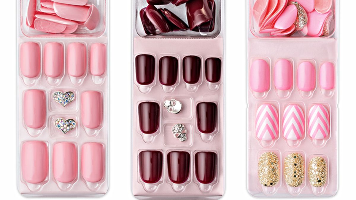 Press-on nails - 1