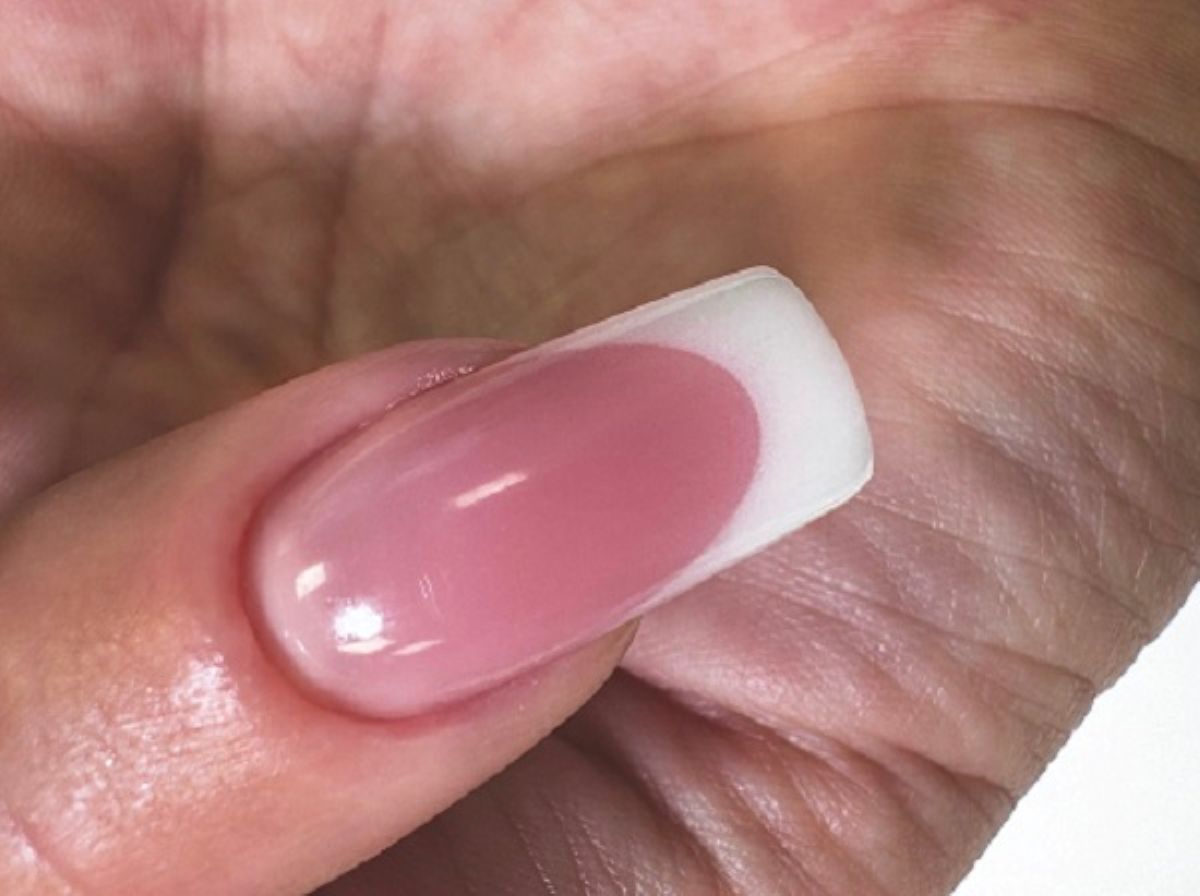 Francia körmök Reverse tip technikával kurzus kép 2