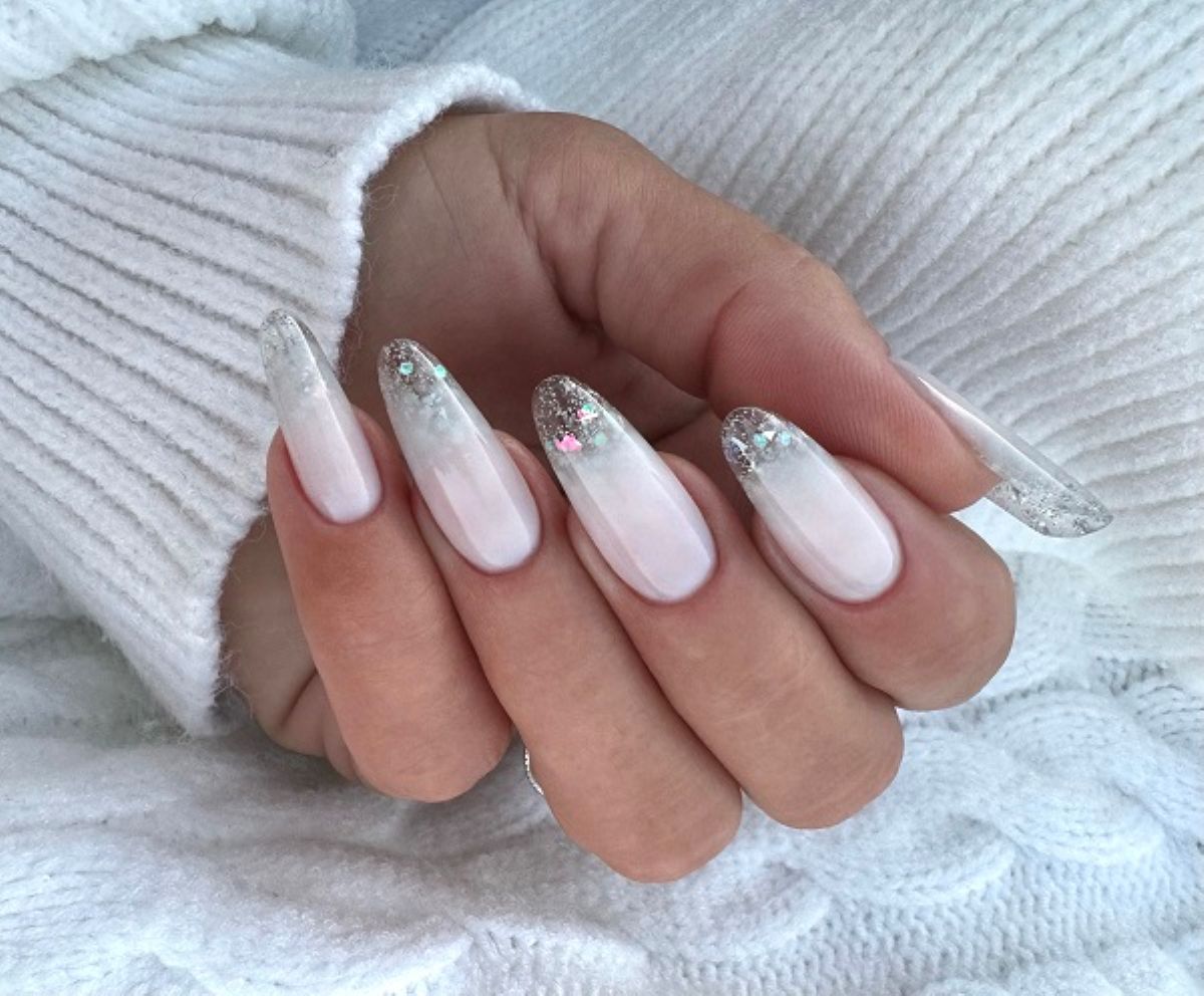 Trendi üvegkörmök: Áttetsző márvány technika és a SLIM köröm kurzus kép 2