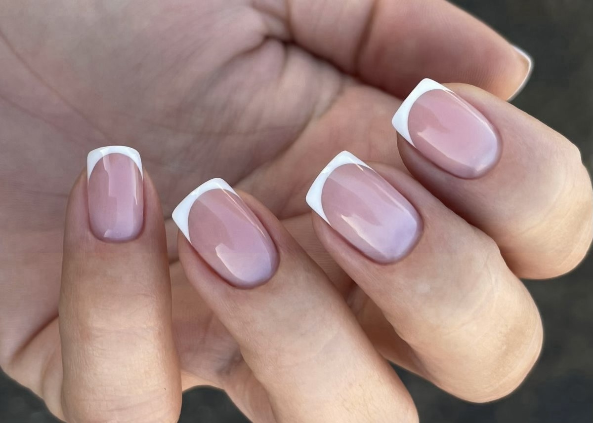 Tökéletes kockaköröm, francia mosolyvonallal - 1