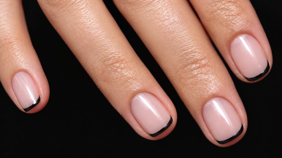 Micro French Manicure