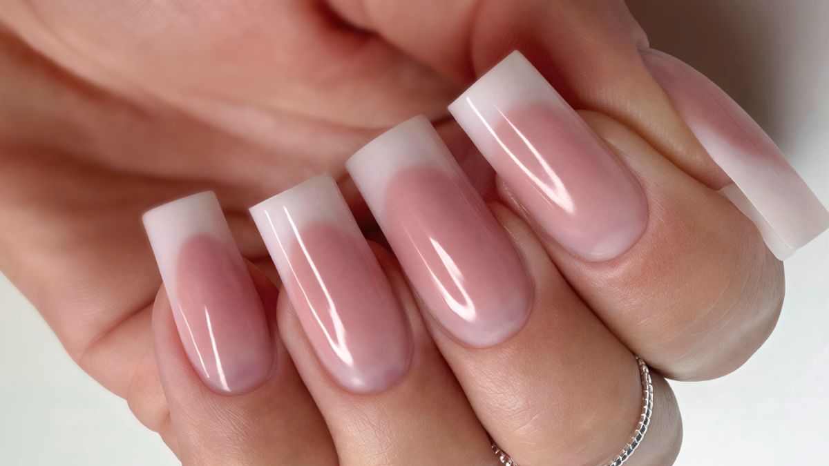 expressz francia körmök reverse tippel