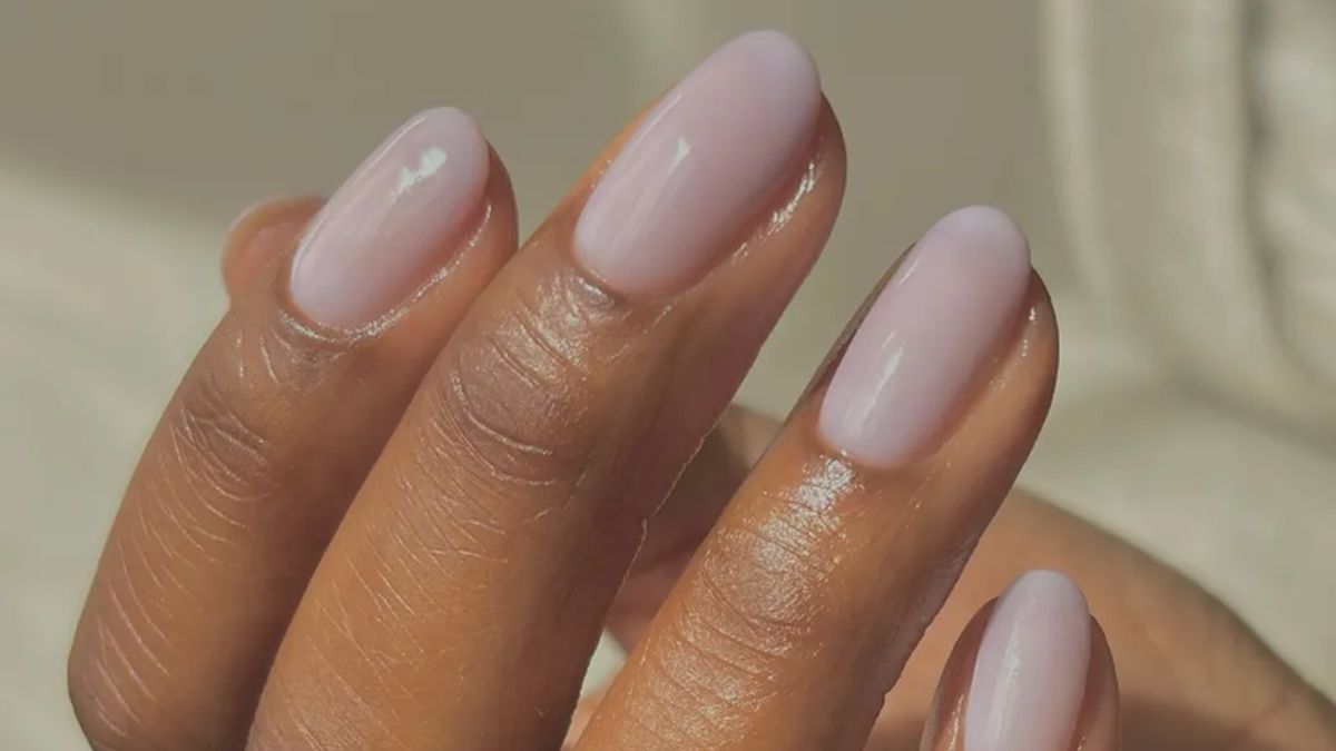 Sheer nais manikűr milky hatással