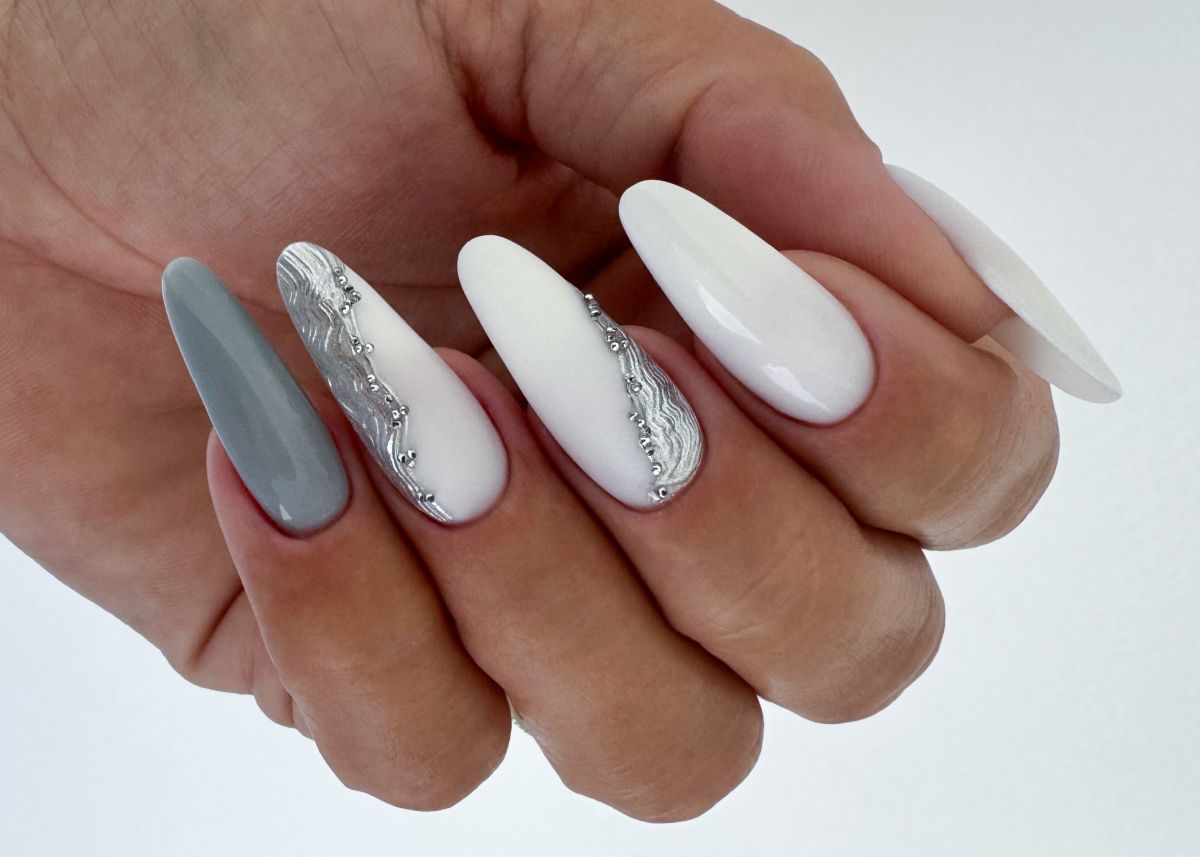 Milk nails