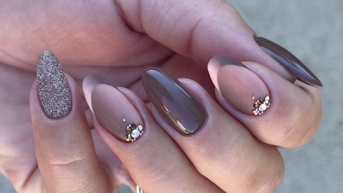 csokoládé manikűr extrém kivitelben