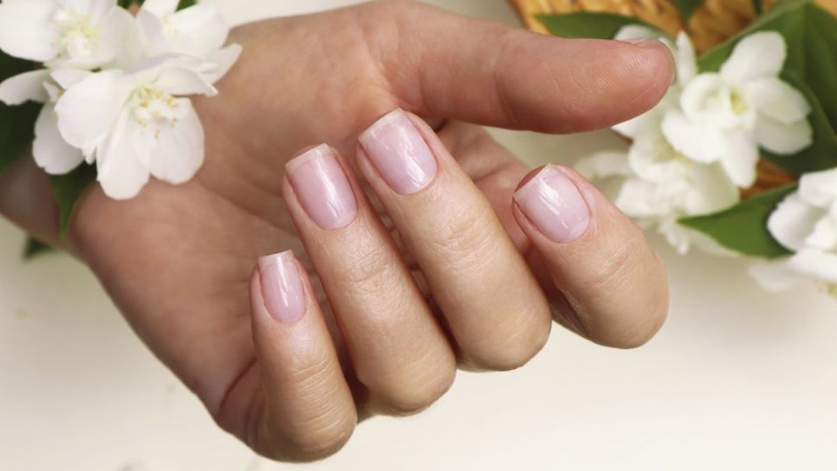 Természetes hatású üvegköröm